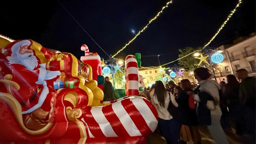 Mula inaugura su 'Poblado Navideño' con motivo del puente de la Constitución