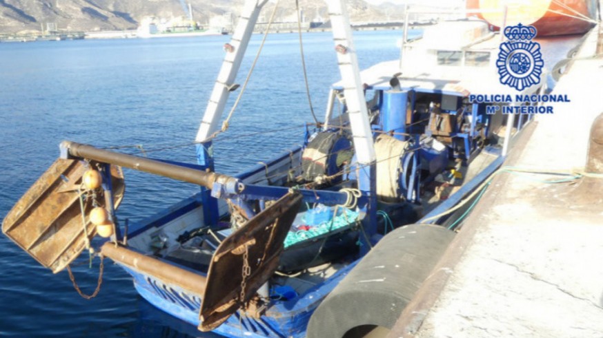 Pesquero argelino interceptado el pasado viernes. POLICÍA NACIONAL