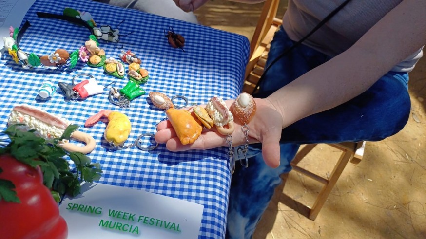 Artesanos de Murcia. Elevando el arte, miniaturas con sabor a Fiestas de Primavera
