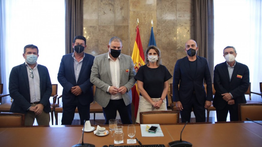 Reunión en Madrid entre la ministra y los regantes