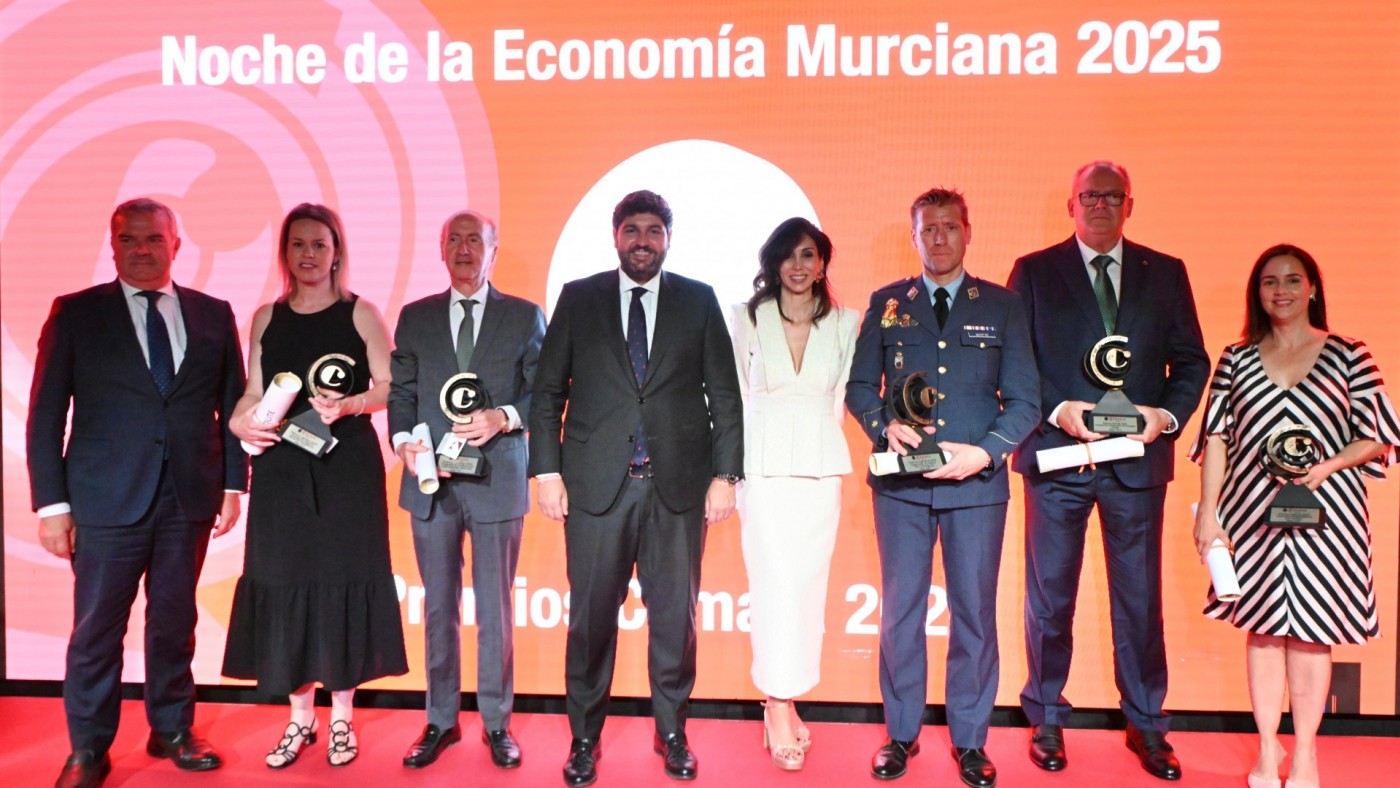 López Miras: "La Ley de Simplificación Administrativa nace del consenso con el tejido productivo"