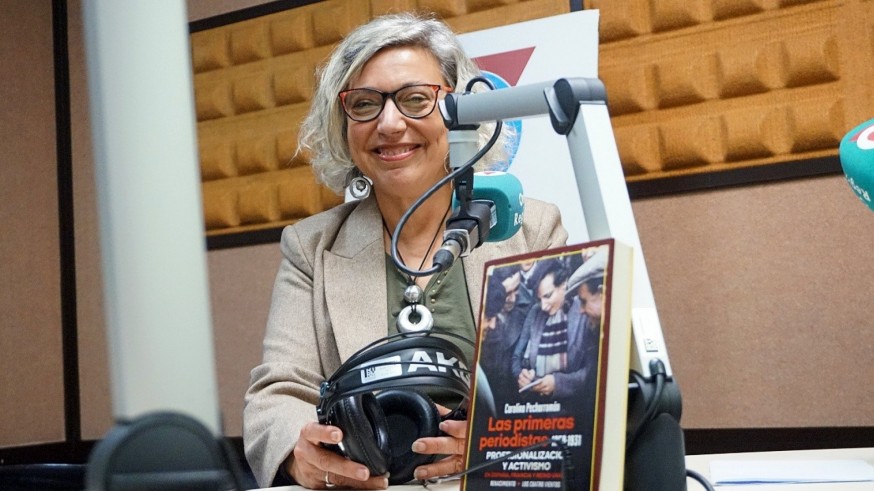La periodista y escritora Carolina Pecharromán nos presenta su libro acerca de las primeras periodistas entre 1850 y 1931