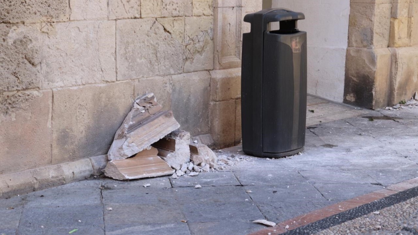 Pieza de piedra que se ha desprendido