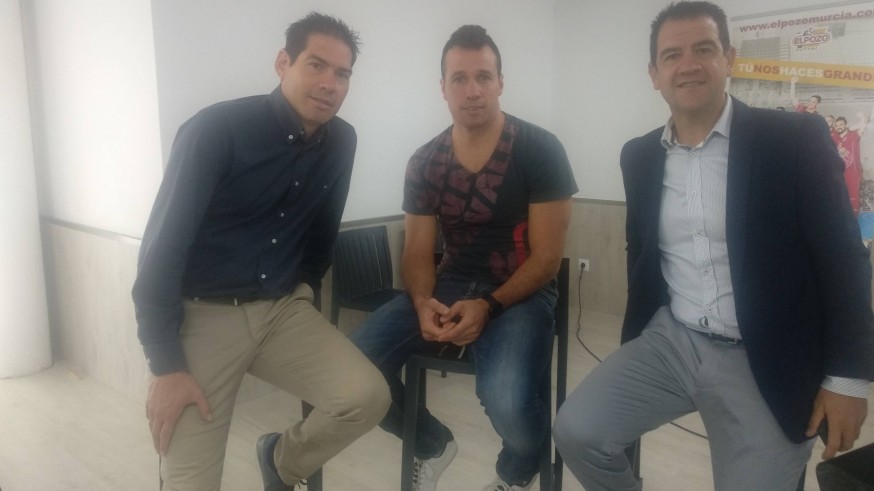 Kike Boned, Diego Giustozzi y Fran Serrejón, en el encuentro informativo