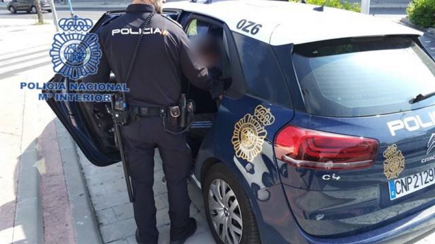Vehículo Policía nacional