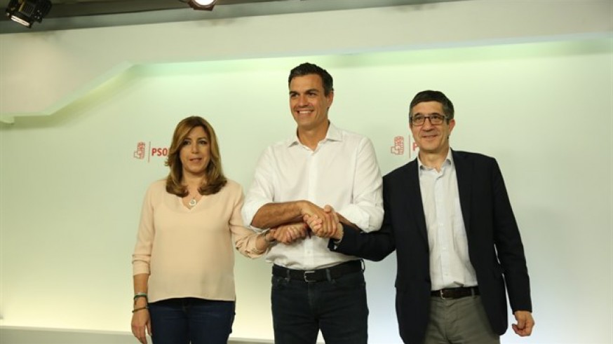 Sánchez junto a Susana Díaz y Patxi López