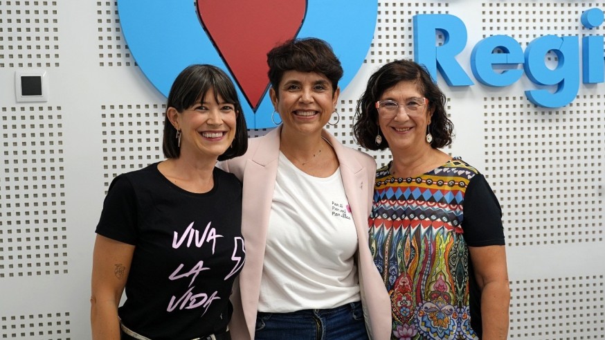 Especial colectivos. Día Mundial contra el Cáncer de Mama. Hablamos con Mireia Ruiz, Catiana Martínez y Encarna Cantos, de la asociación Amiga Murcia