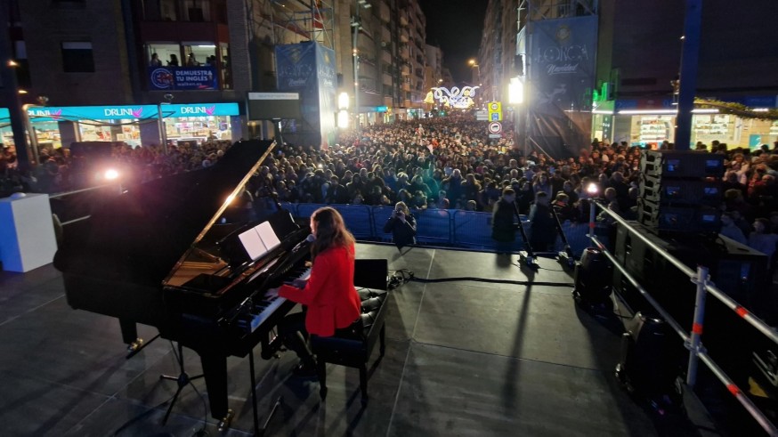 12.000 personas encienden la Navidad de Lorca