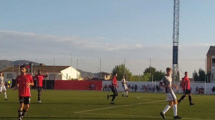 El Huércalovera golea al Real Murcia Imperial (4-1)