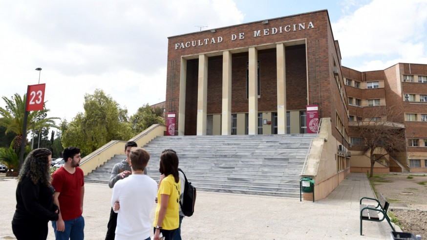 El Gobierno destina 1,6 millones a la Región para incrementar 20 plazas del Grado Medicina