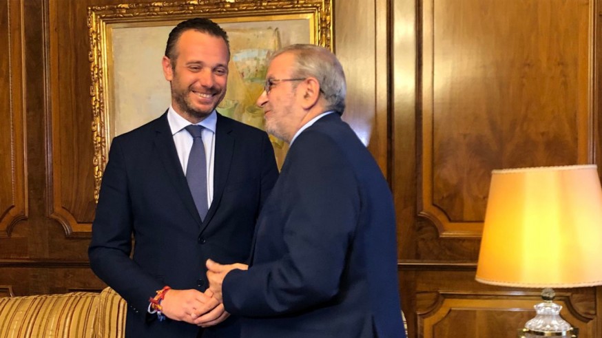 Castillo reunido con Segado