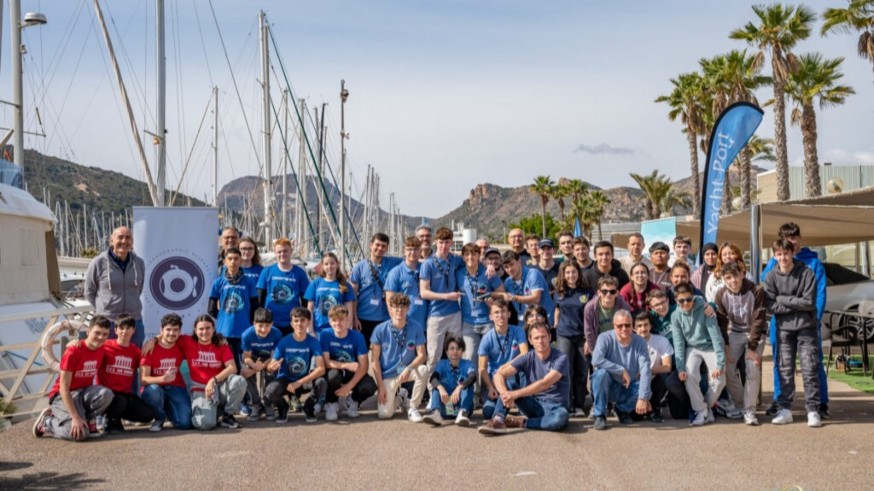 "Iques" del siglo XXI: 50 estudiantes de la Región desafían las profundidades marinas con tecnología propia