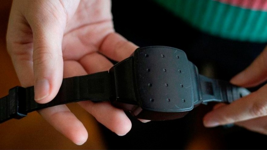 La jueza de violencia de género rechaza que los fallos en las pulseras antimaltrato hayan provocado desprotección a las mujeres
