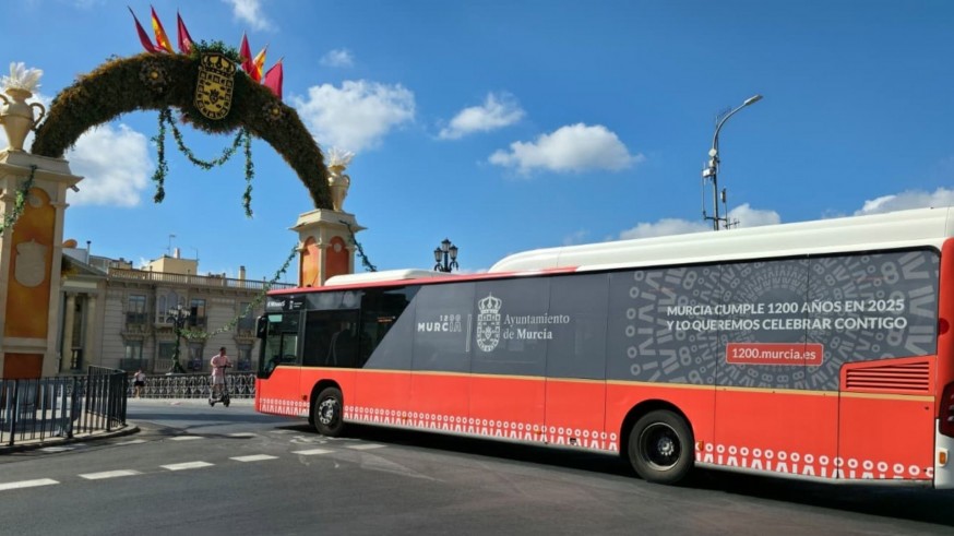 Respaldo unánime a la huelga de autobuses en Semana Santa y el Bando de la Huerta