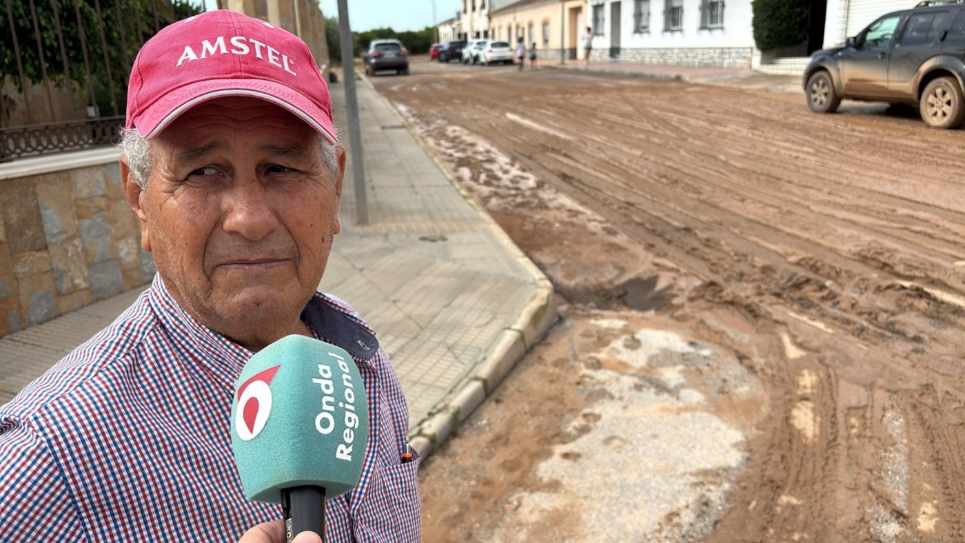 Vecinos de El Mirador exigen soluciones para evitar la inundación del centro urbano