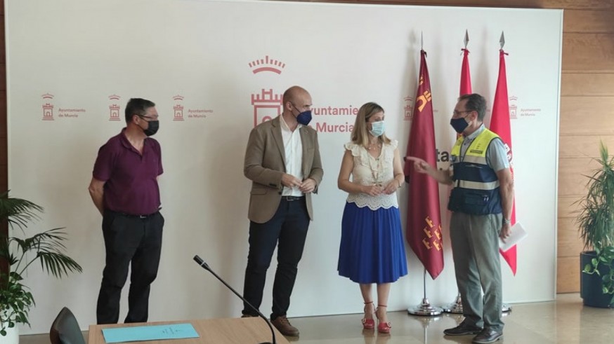 El equipo de gobierno del Ayuntamiento de Murcia hace balance del dispositivo impulsado con motivo de las altas temperaturas en la ciudad. ORM