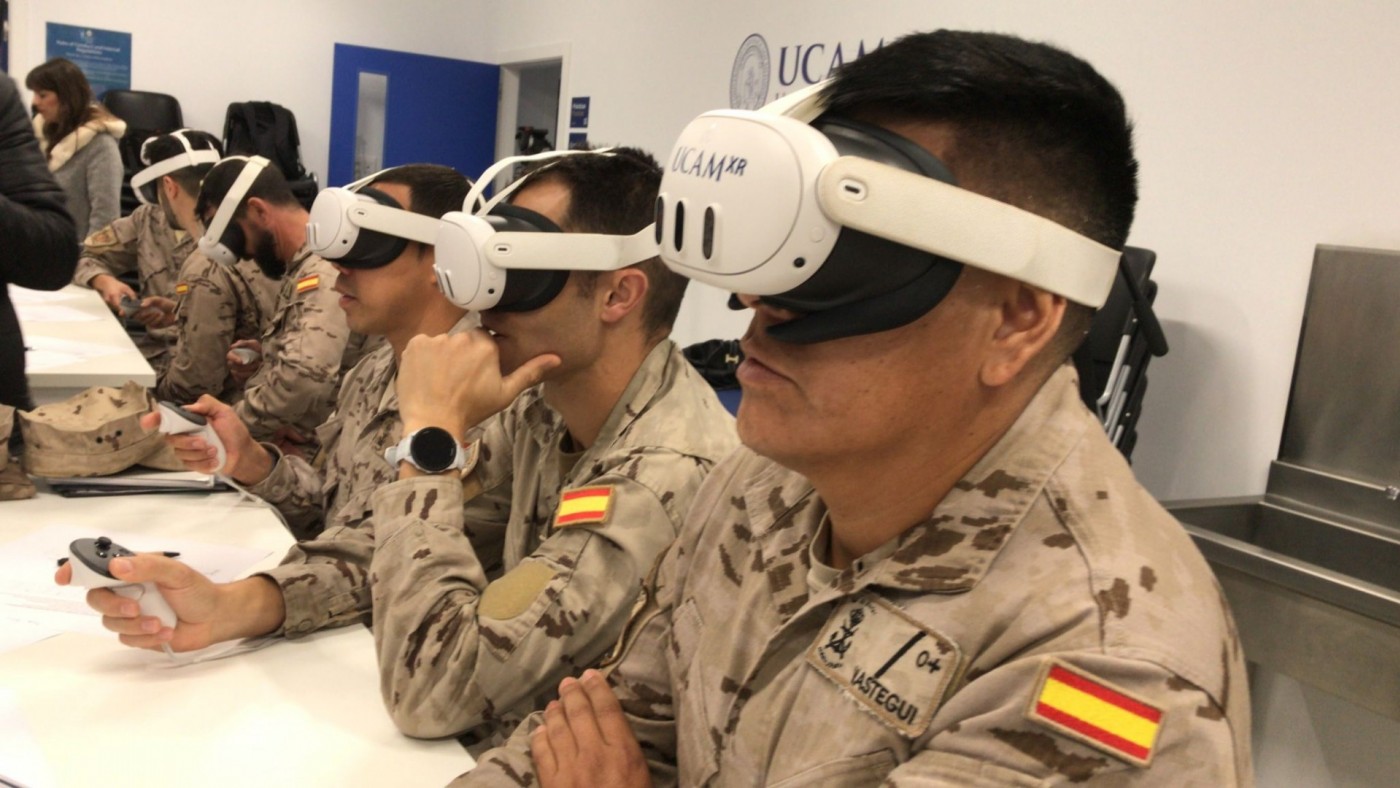 Realidad virtual para salvar vidas: Defensa entrena a soldados en primeros auxilios en situaciones extremas