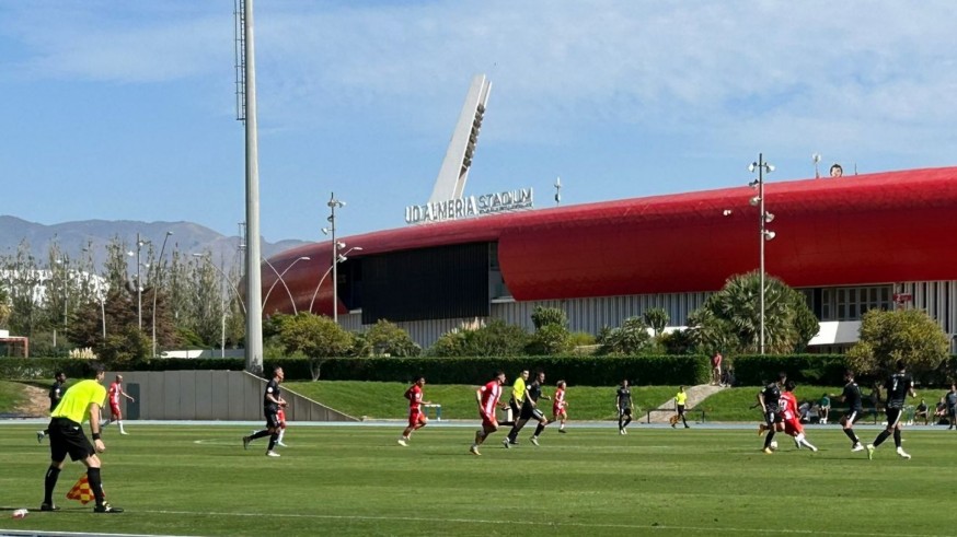 La Unión coge confianza ante el Almería B (1-2)