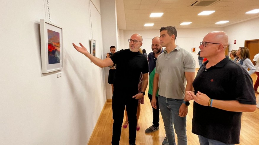 Diego Maniso inaugura su exposición 'Expresiones Vitales' en Abarán