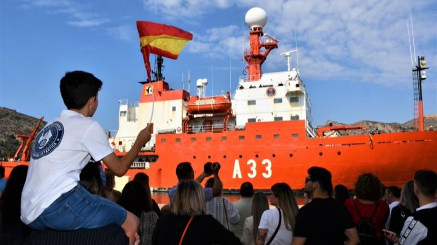 El buque Hespérides descansa en su base de Cartagena
