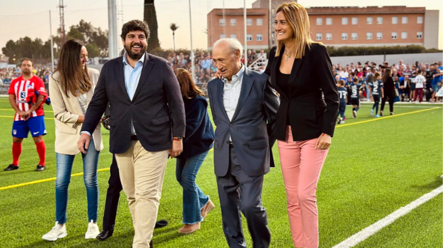 López Miras inaugura el complejo deportivo 'Doctor Pedro Guillén' en La Algaida 