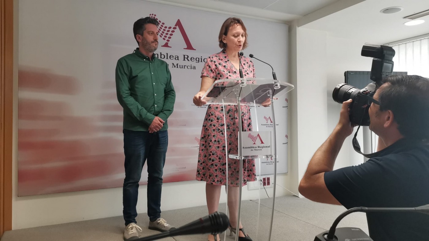 Marín (Podemos) advierte de que el PP "moderado no existe" y que irán a la investidura sin saber qué han pactado