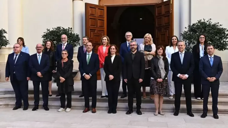 Los consejeros del PP abandonan el Consejo Interterritorial de Sanidad por la polémica de los cribados de cáncer