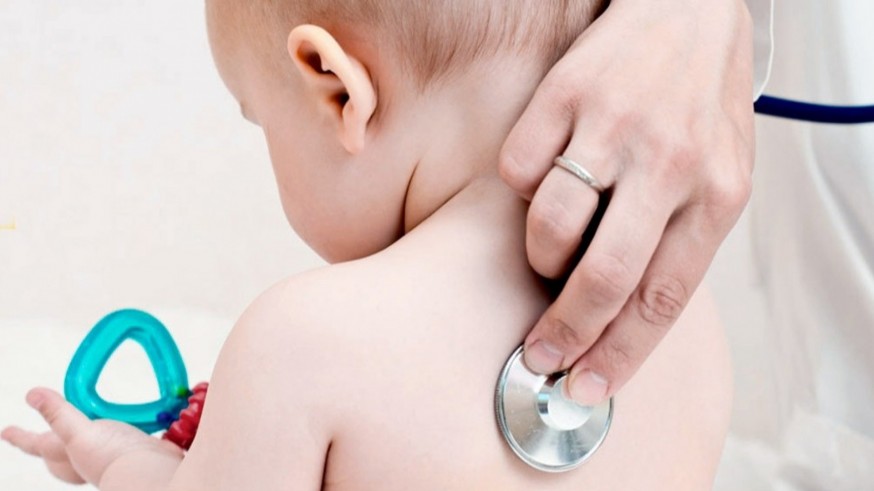 Los menores de 6 meses inician su inmunización frente al virus respiratorio sincitial