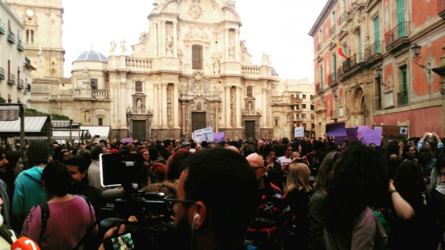 Concentración en la plaza Cardenal Belluga de Murcia