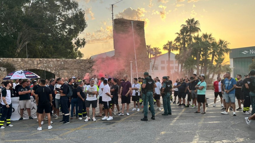 Segunda jornada de huelga de empleados auxiliares en el astillero de Navantia en Cartagena