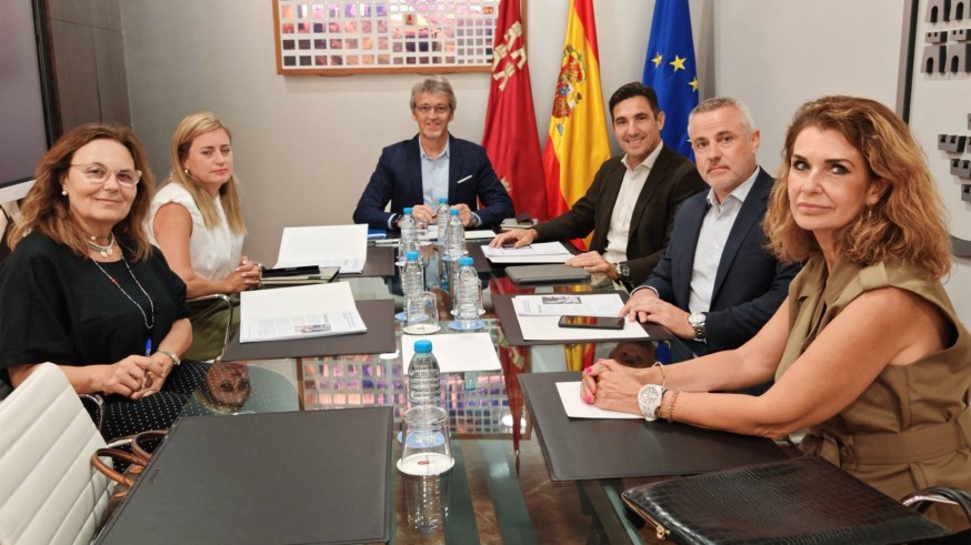 Adimur pide acabar con el absentismo laboral fraudulento