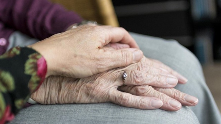 Una de cada diez personas mayores ha sufrido malos tratos en el último mes