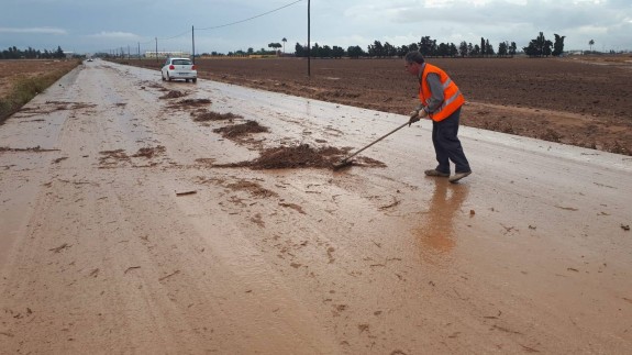 Trabajos en las carreteras afectadas por las lluvias. CARM