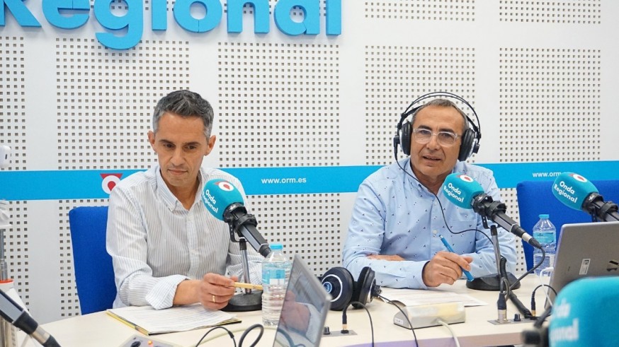 Hablamos de energías renovables con Francisco Espín y David Pereñíguez, presidente y vocal de AREMUR, respectivamente