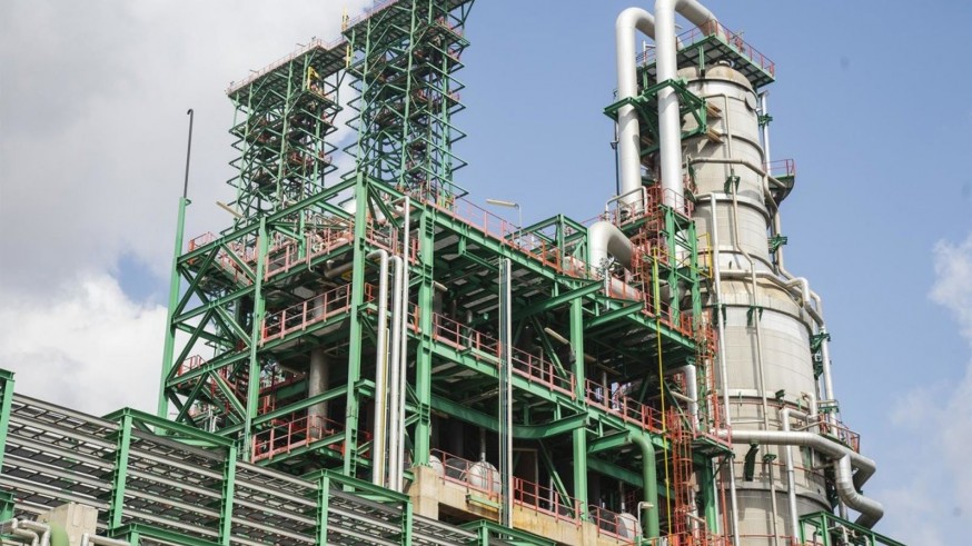 Un millar de trabajadores de Repsol en Cartagena llamados a la huelga el miércoles