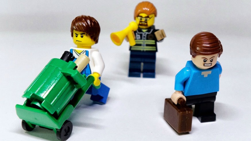 Legos trabajadores y jefe