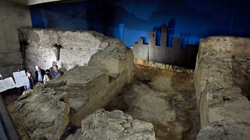 El Ayuntamiento de Murcia quiere proteger los restos de muralla medieval del parking de la Glorieta