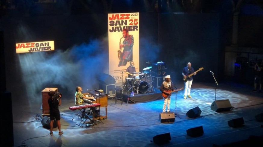 Joe Louis Walker, Chano Domínguez y Música Nuda emocionaron al público de San Javier