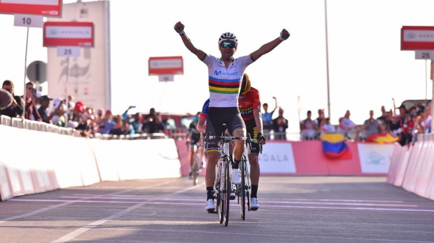 Valverde logra en Jebel Hafeet su victoria 100 con el Movistar y estrena el Arcoíris