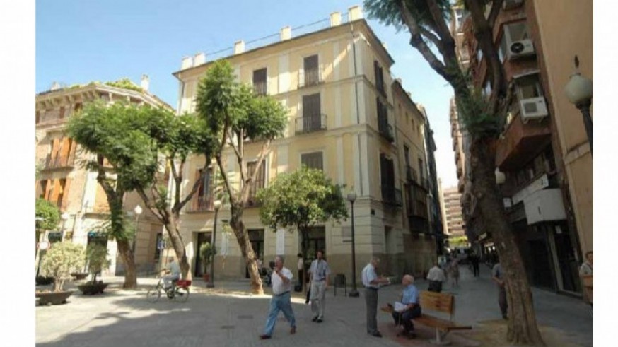 El Museo Ramón Gaya inaugura una exposición de dibujos que revela la esencia y el trazo más personal del artista