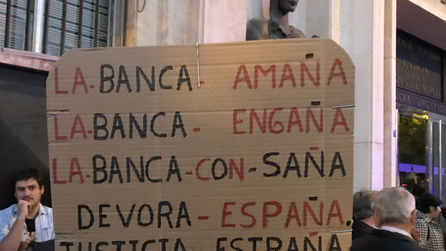 Cartel exhibido en la concentración de Murcia (foto: ORM)