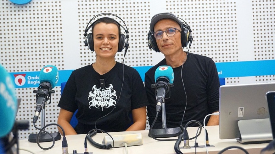 Con Estela Santos y Pedro Guirao hablamos de 'Frágil como una bomba'
