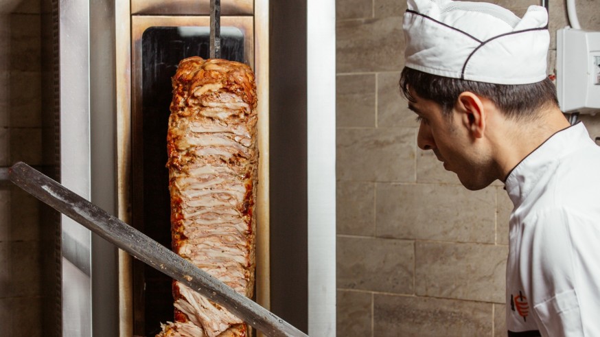 Consumur: "En restaurantes de postín o de comida rápida, hay que pedir el tique"