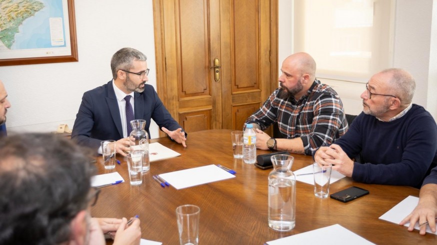 El Ministerio contactará con Sabic y Mutares para evitar los despidos en Cartagena