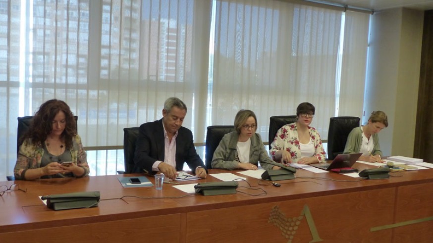 De la Cierva comparece en la comisión de Pobreza de la Asamblea