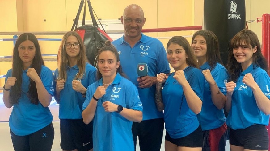 La selección sub-22 de boxeo femenino se prepara en el CAR de Los Alcázares