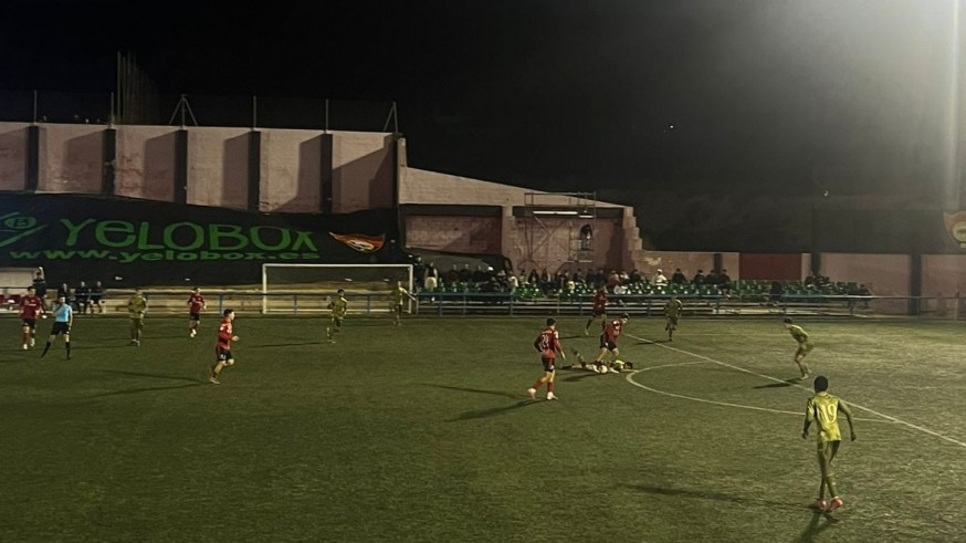 El Cieza no titubea ante el Imperial (2-0)