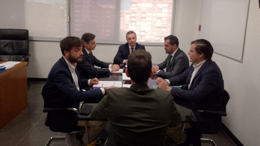 VOX exige incluir la “prioridad nacional” en el texto de la vivienda 