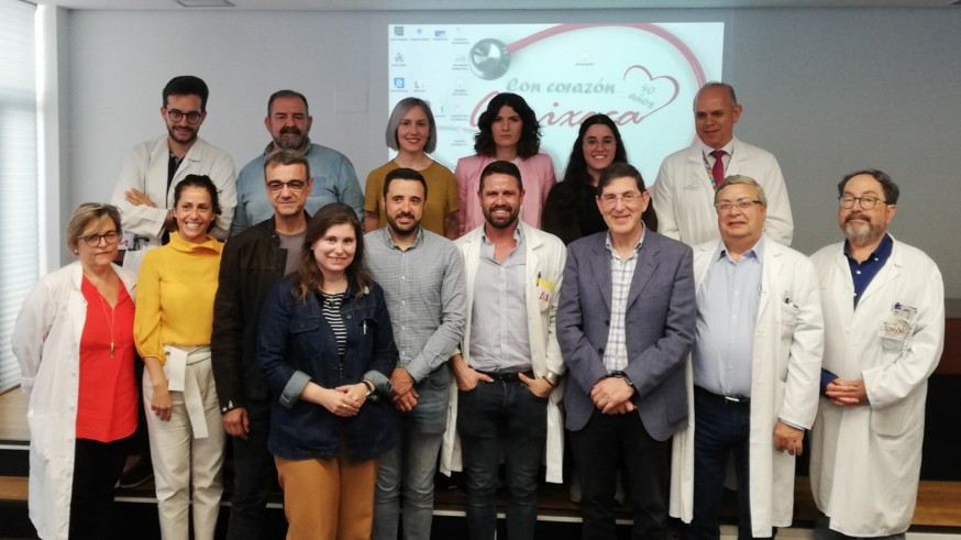Villegas junto a los estudiantes premiados