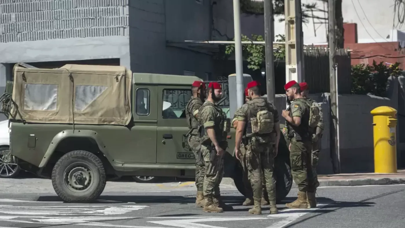 Doce inmigrantes detenidos en Ceuta tras una emboscada con piedras a cuatro militares